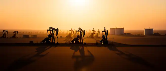 Нефтяной рынок переходит к фазе роста: ключевые игроки ОПЕК+ согласовали повышение добычи на сентябрь