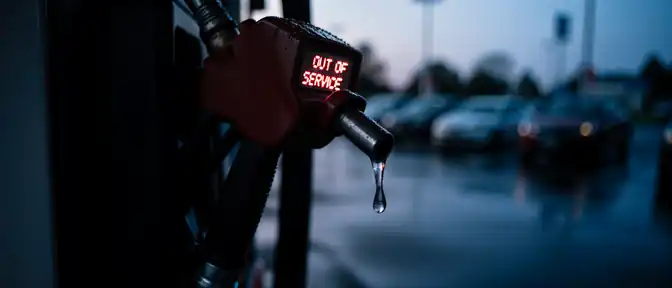 Топливный шторм в цифрах: производство нефтепродуктов в России демонстрирует резкий спад