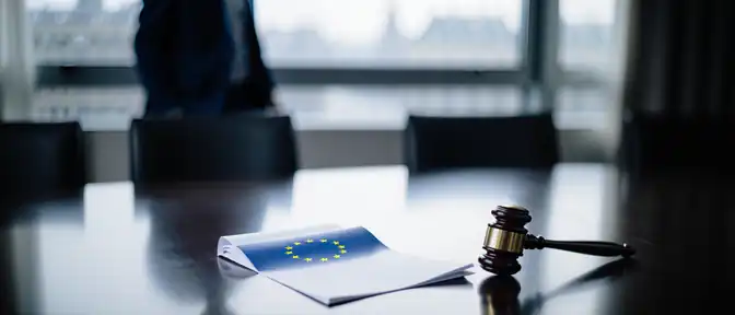 Дипломаты Евросоюза готовят пакетное решение по снятию ограничений с Алишера Усманова и Михаила Фридмана