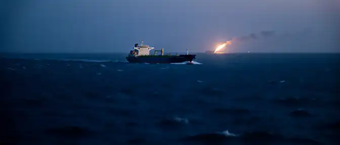 Нефтяной поток через Ормузский пролив начал расти на фоне скрытых американских инициатив